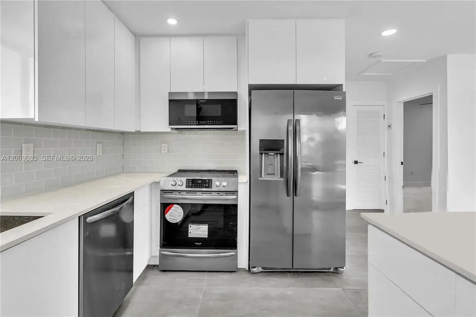 11900 N Bayshore Dr # 206, North Miami FL 33181 photo 3