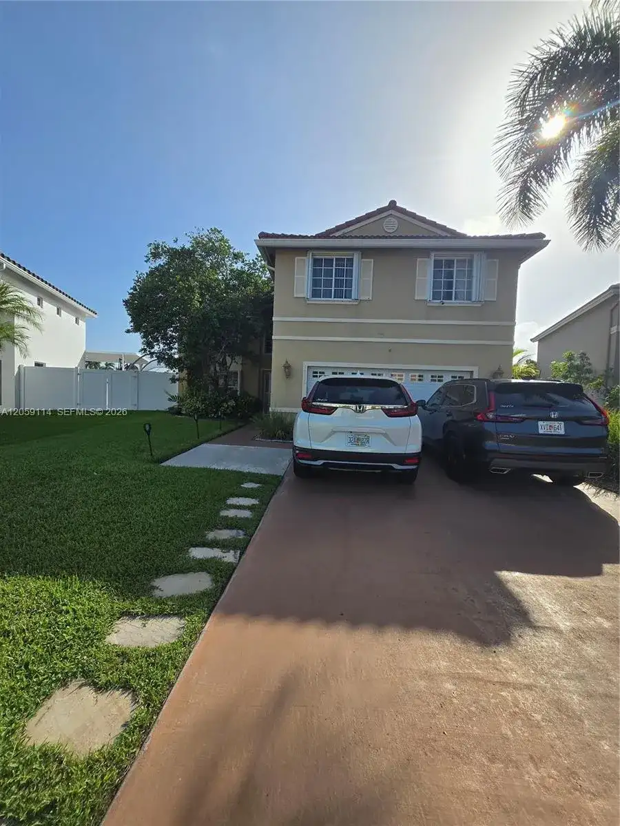 19130 NW 10th St, Pembroke Pines FL 33029 photo 2