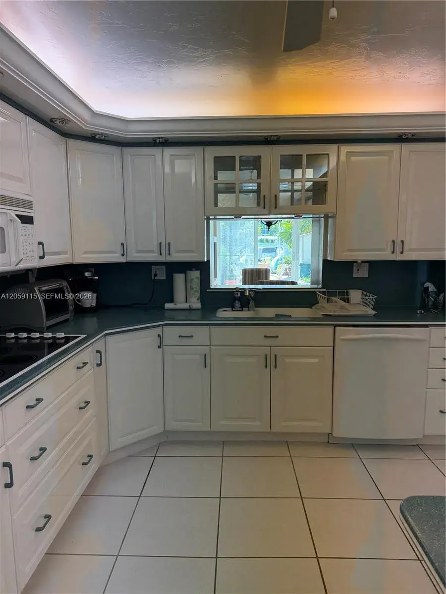 612 NE 25th Ave # 51, Hallandale Beach FL 33009