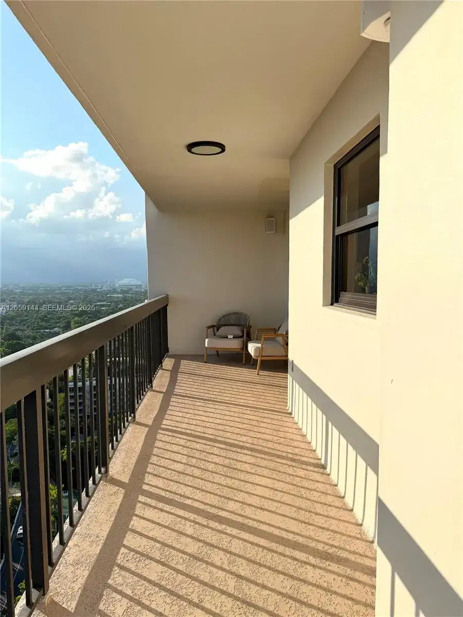 2333 Brickell Ave # 2512, Miami FL 33129 photo 4