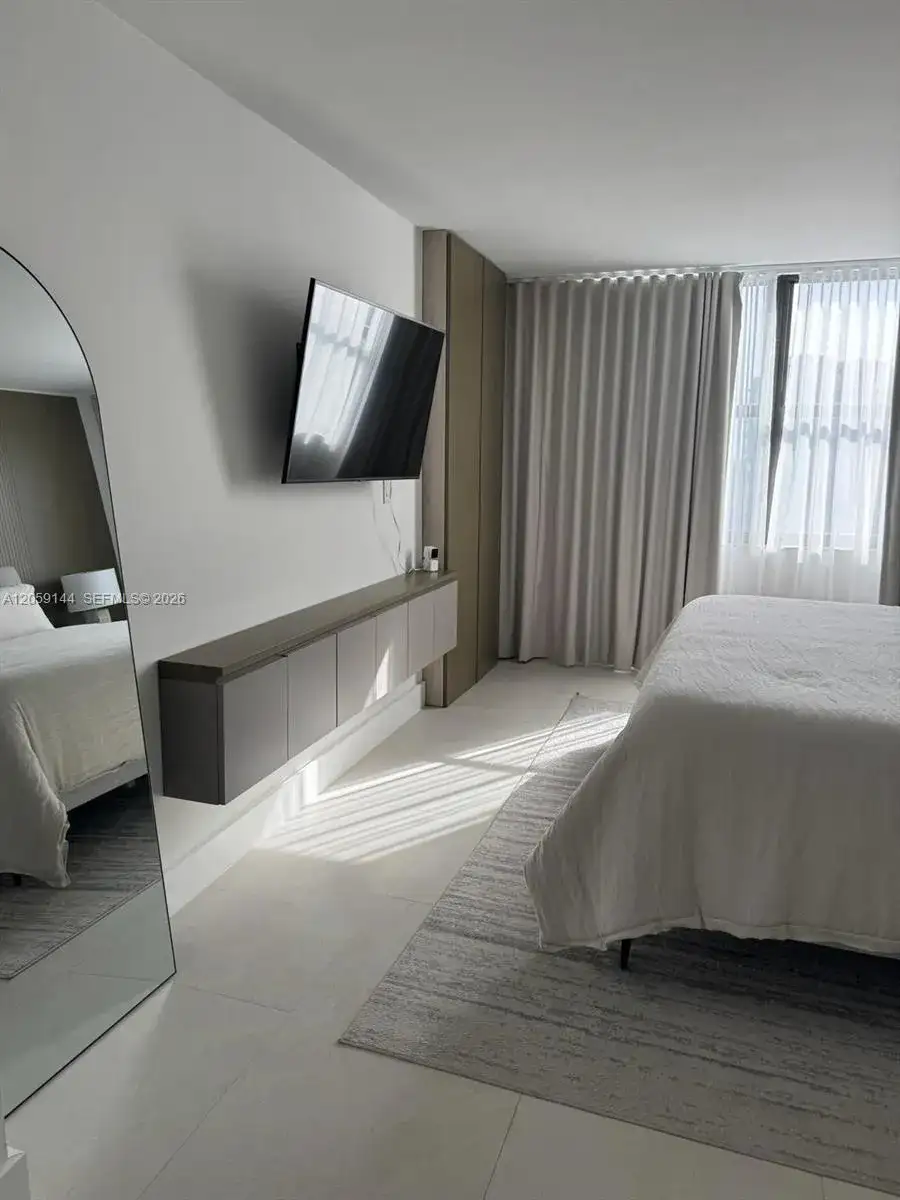 2333 Brickell Ave # 2512, Miami FL 33129 photo 5