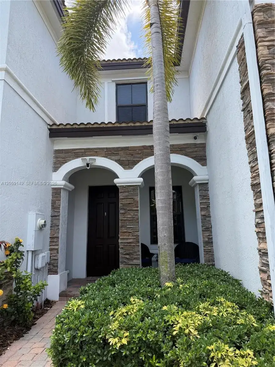 11302 NW 88th Ter # 11302, Doral FL 33178 photo 2