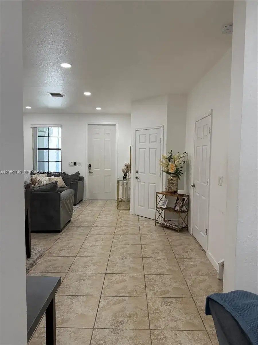 11302 NW 88th Ter # 11302, Doral FL 33178 photo 4