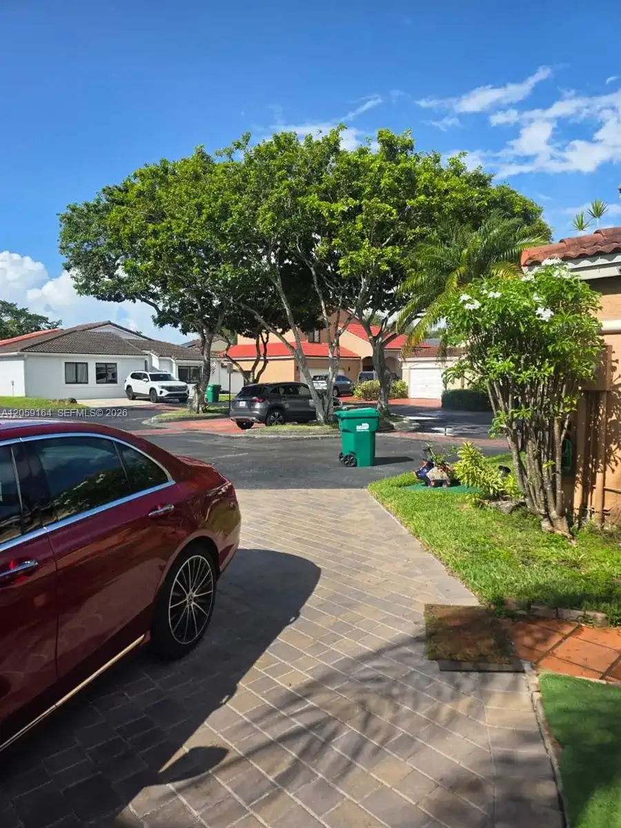 421 SW 87th Ct # 0, Miami FL 33174