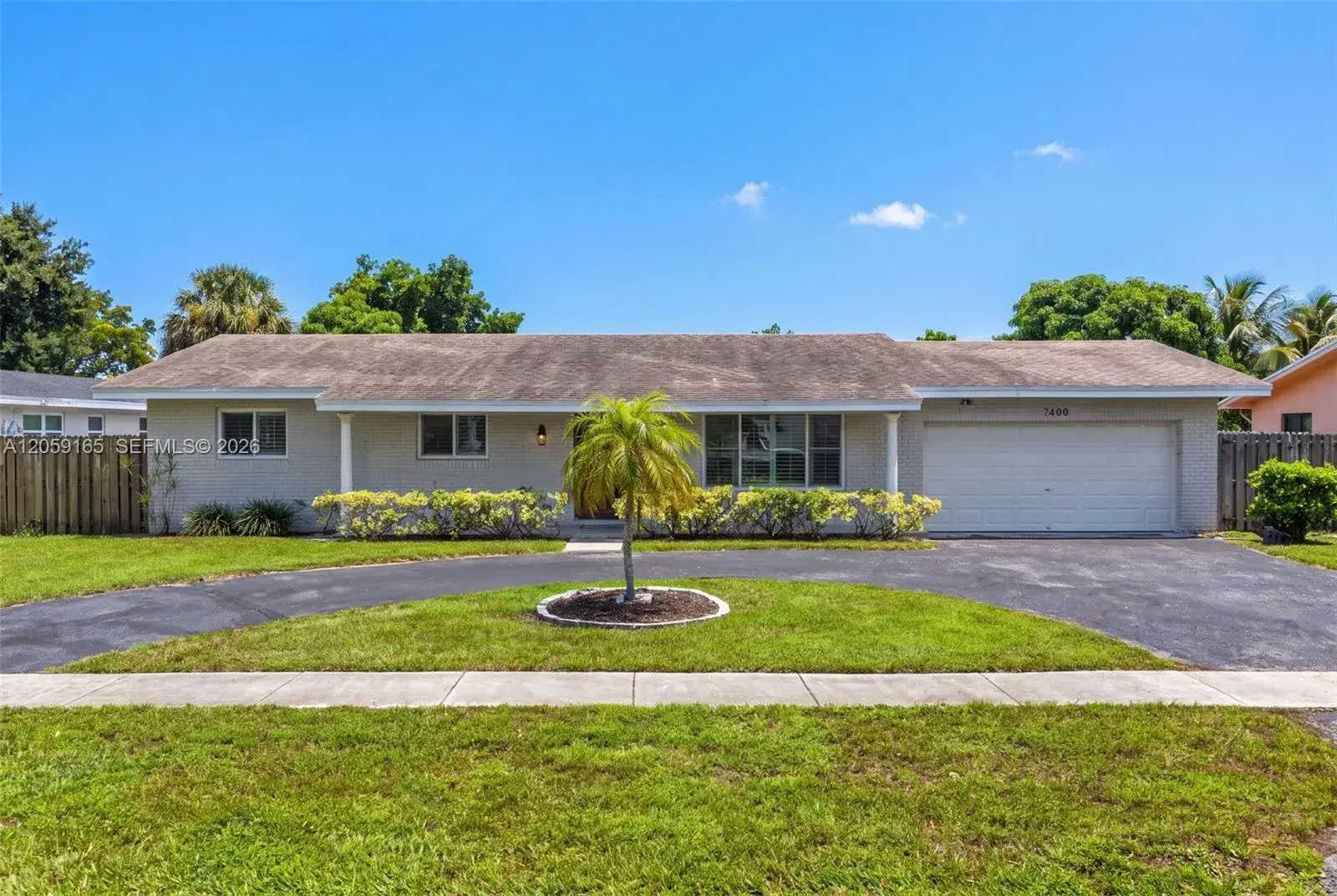 7400 NW 15th St, Plantation FL 33313