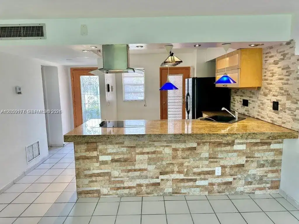 19001 NE 14th Ave # 121, Miami FL 33179 photo 4