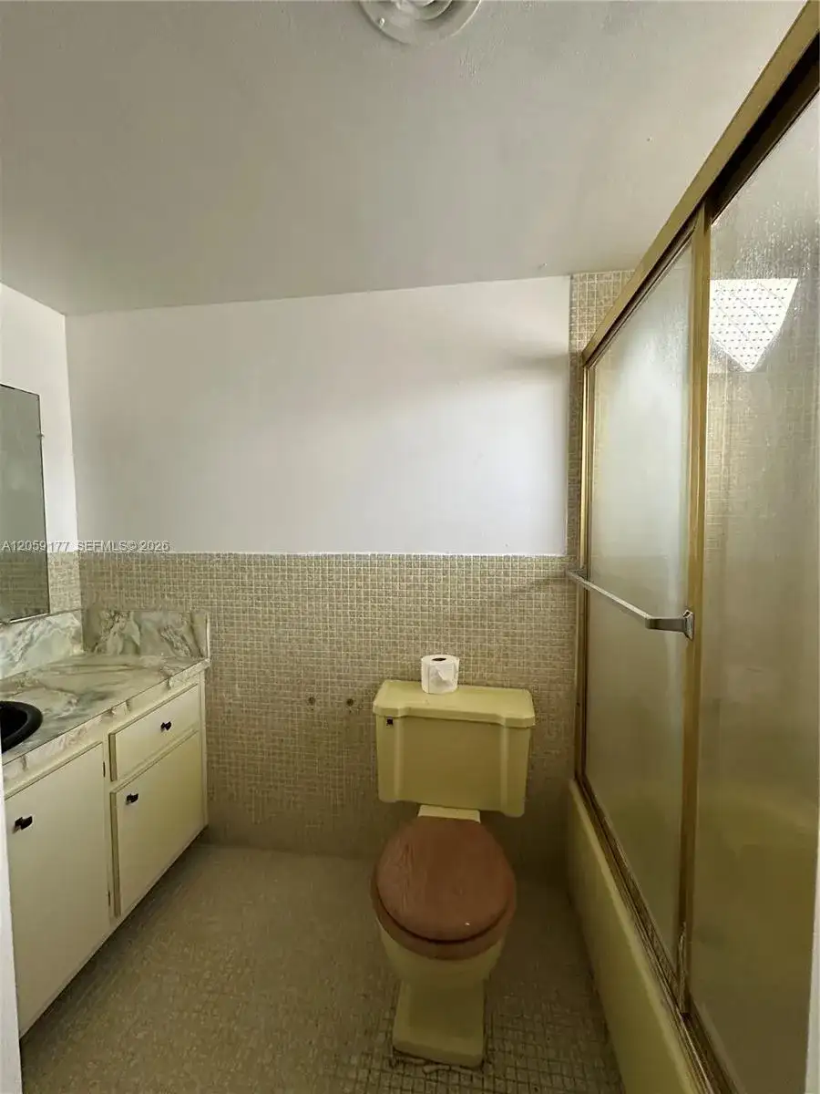 19001 NE 14th Ave # 121, Miami FL 33179 photo 5