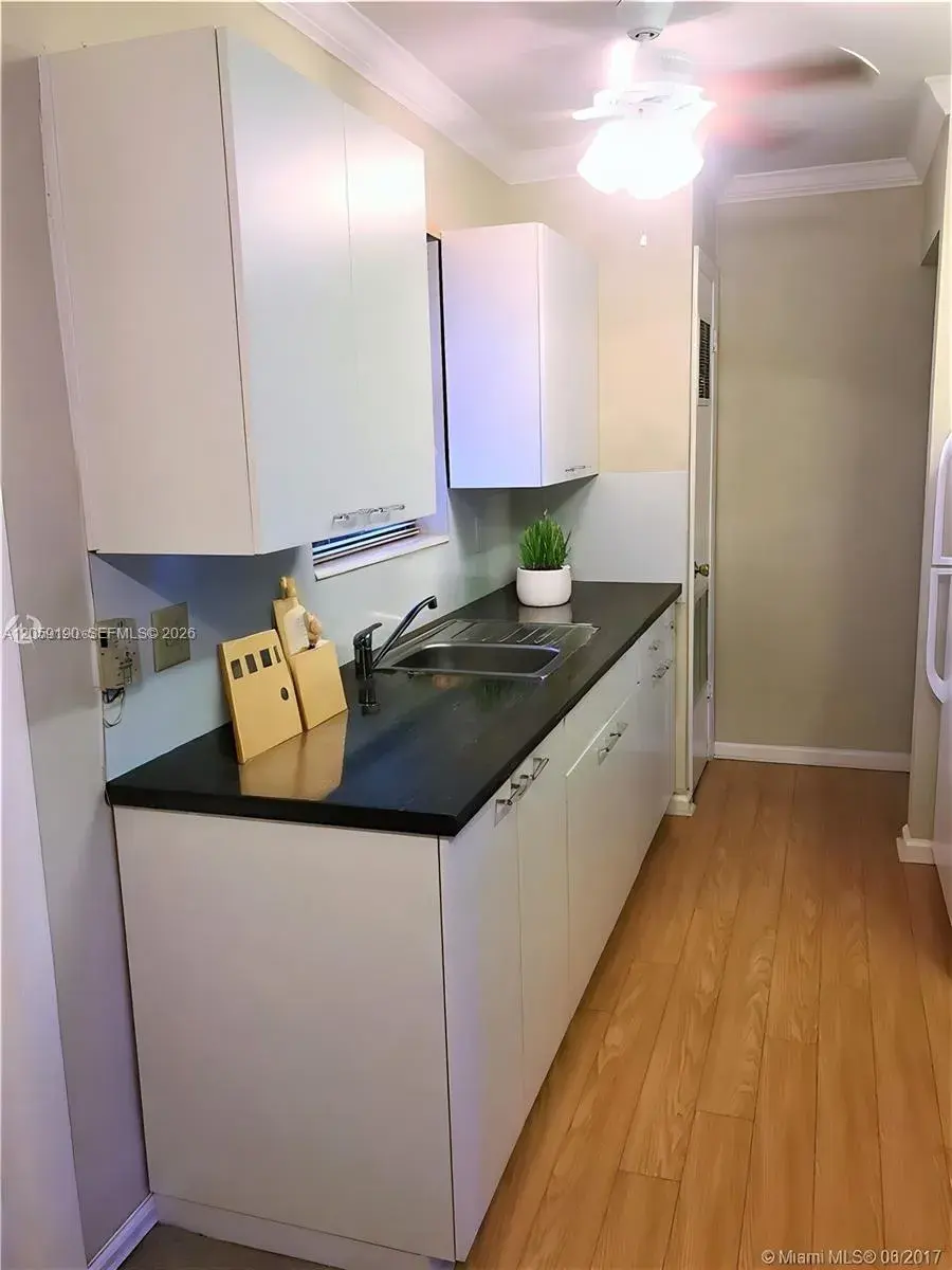 2236 Jackson St # 8, Hollywood FL 33020