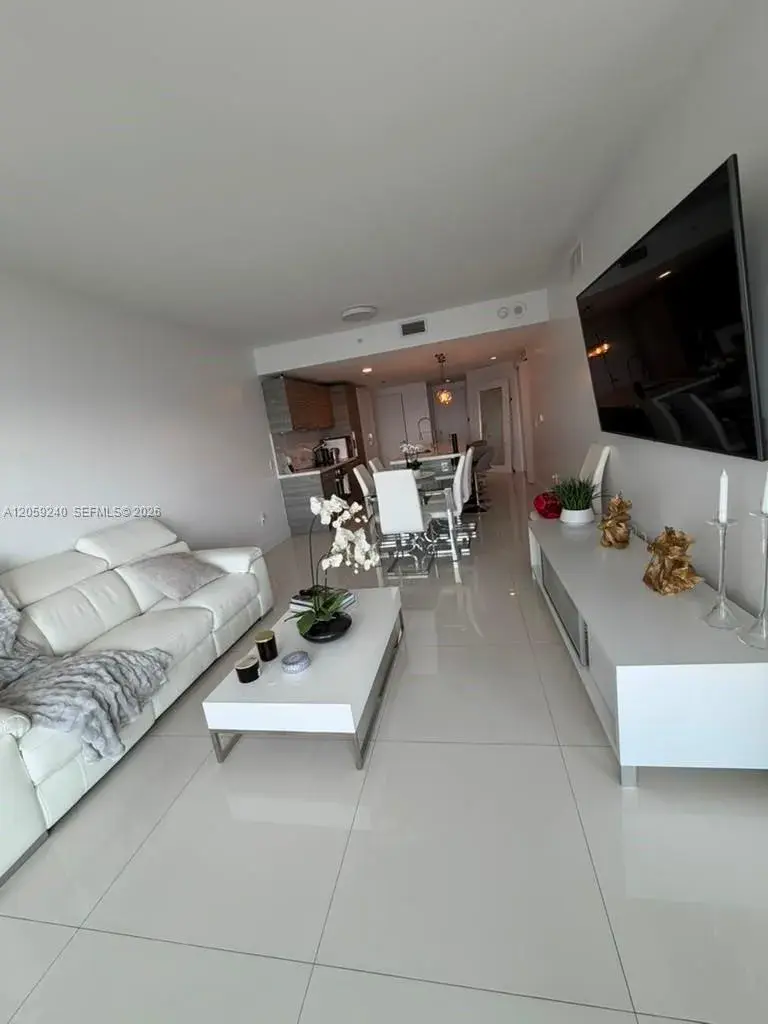 650 NE 32nd St # 3405, Miami FL 33137