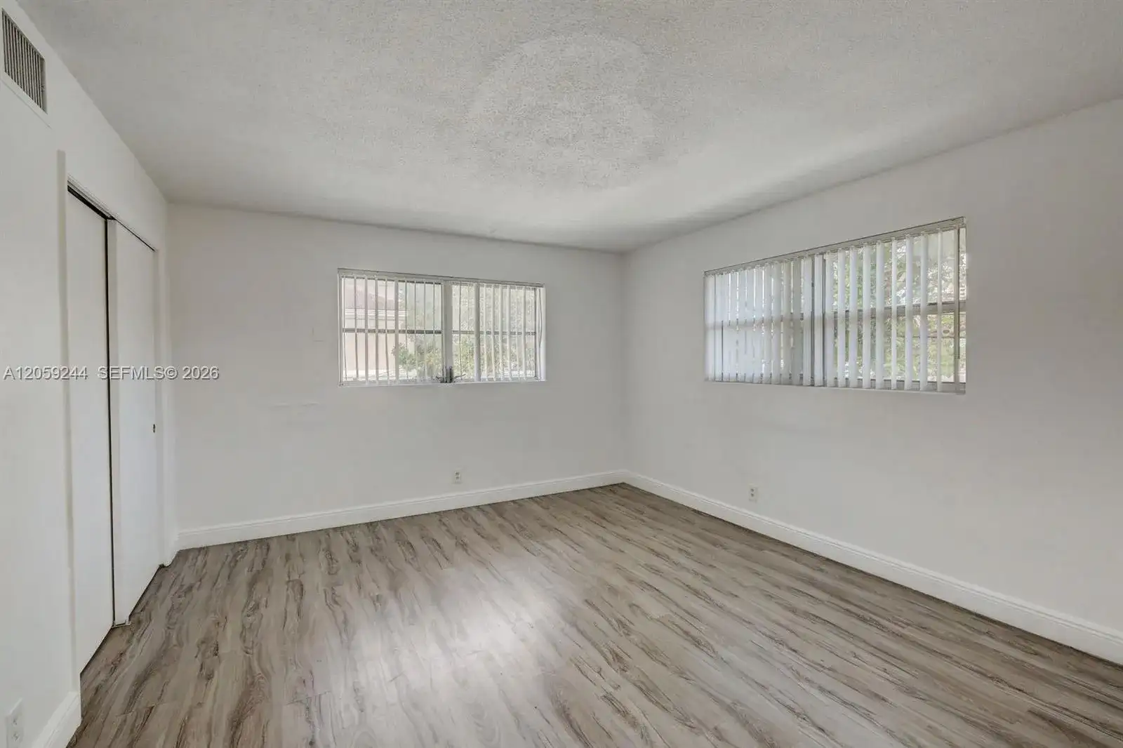 515 SE 9th St # 5, Fort Lauderdale FL 33316 photo 3