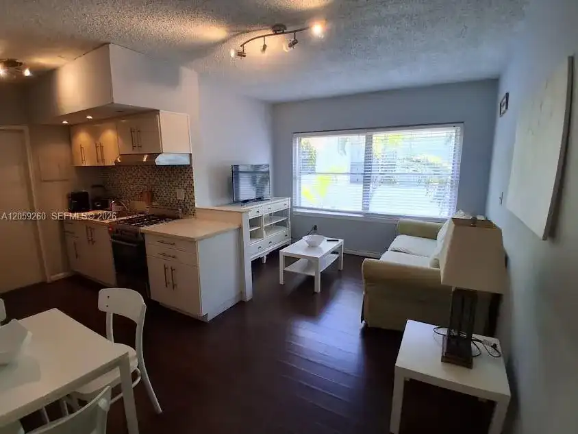 1555 Pennsylvania Ave # 203, Miami Beach FL 33139