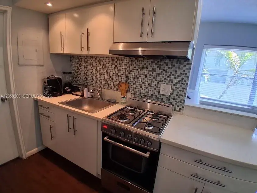 1555 Pennsylvania Ave # 203, Miami Beach FL 33139
