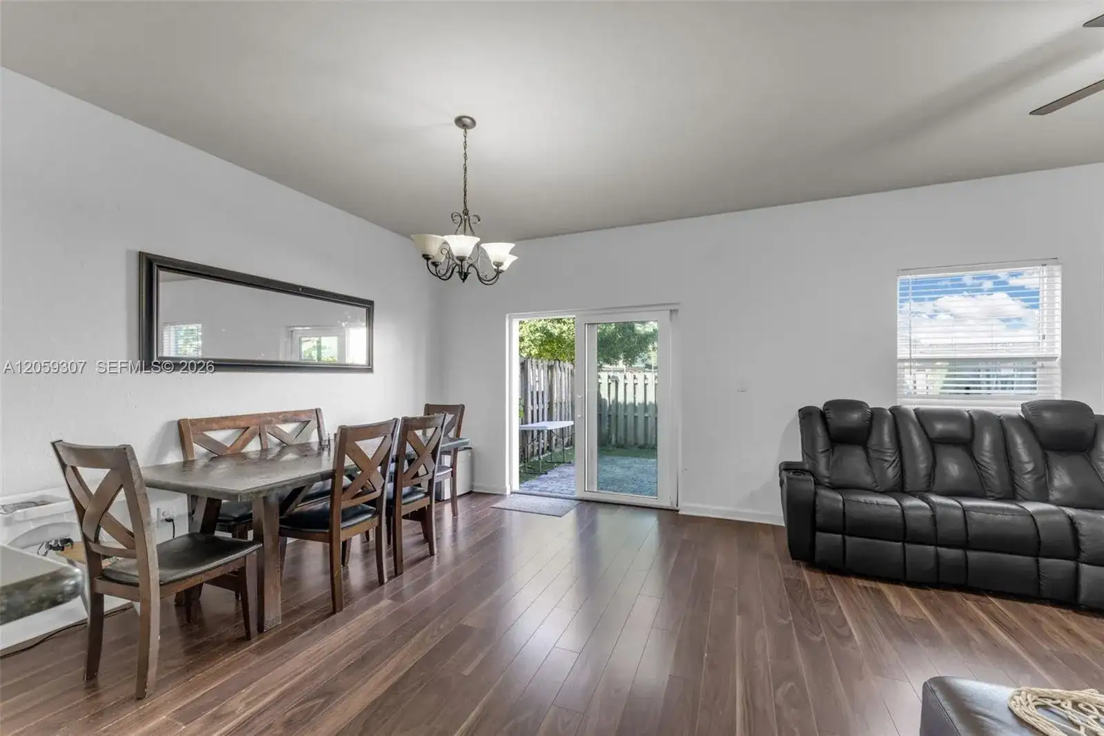 22412 SW 89th Ave, Cutler Bay FL 33190 photo 3
