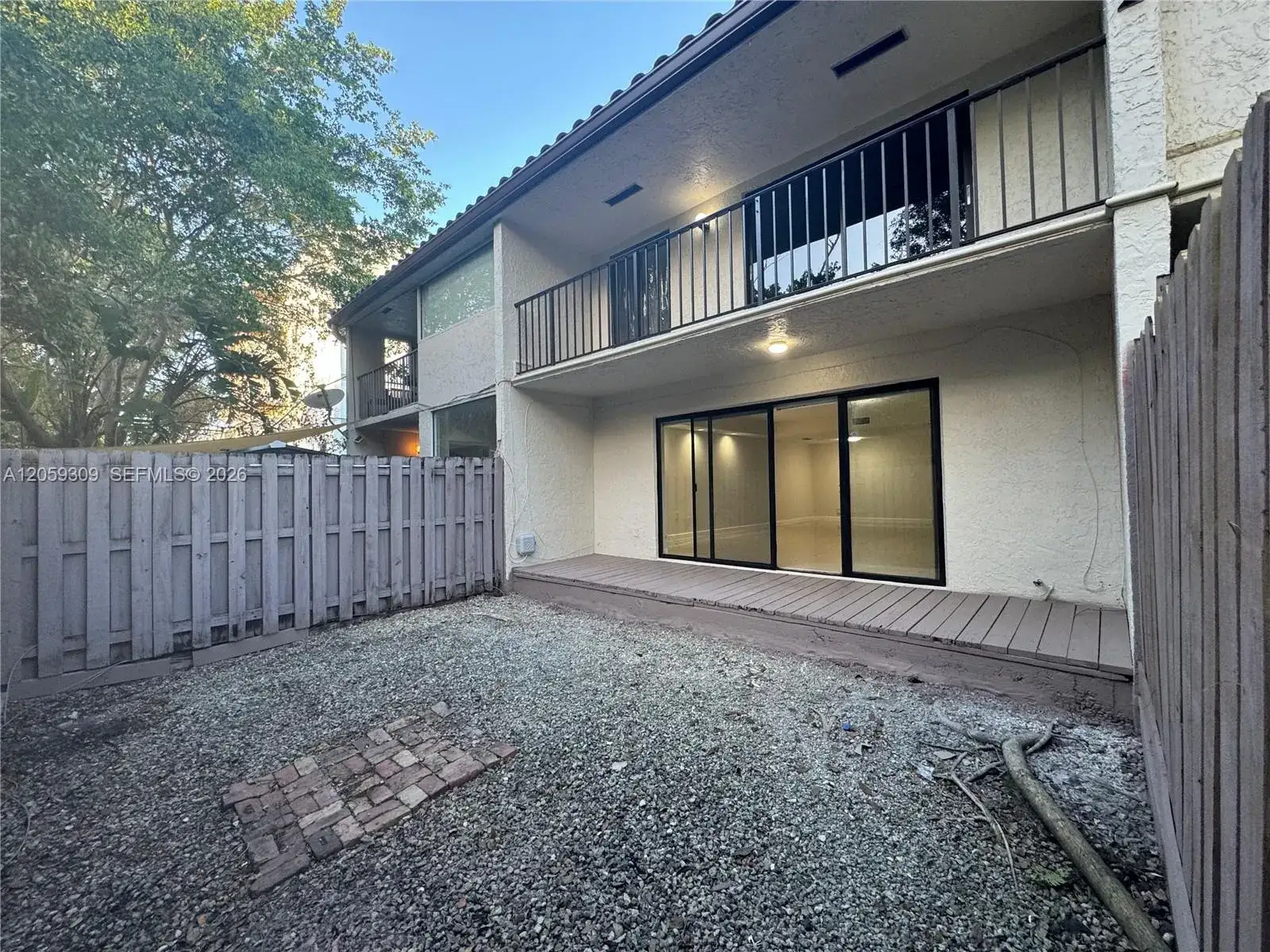 16498 NE 26th Ave # 12, North Miami Beach FL 33160 photo 2