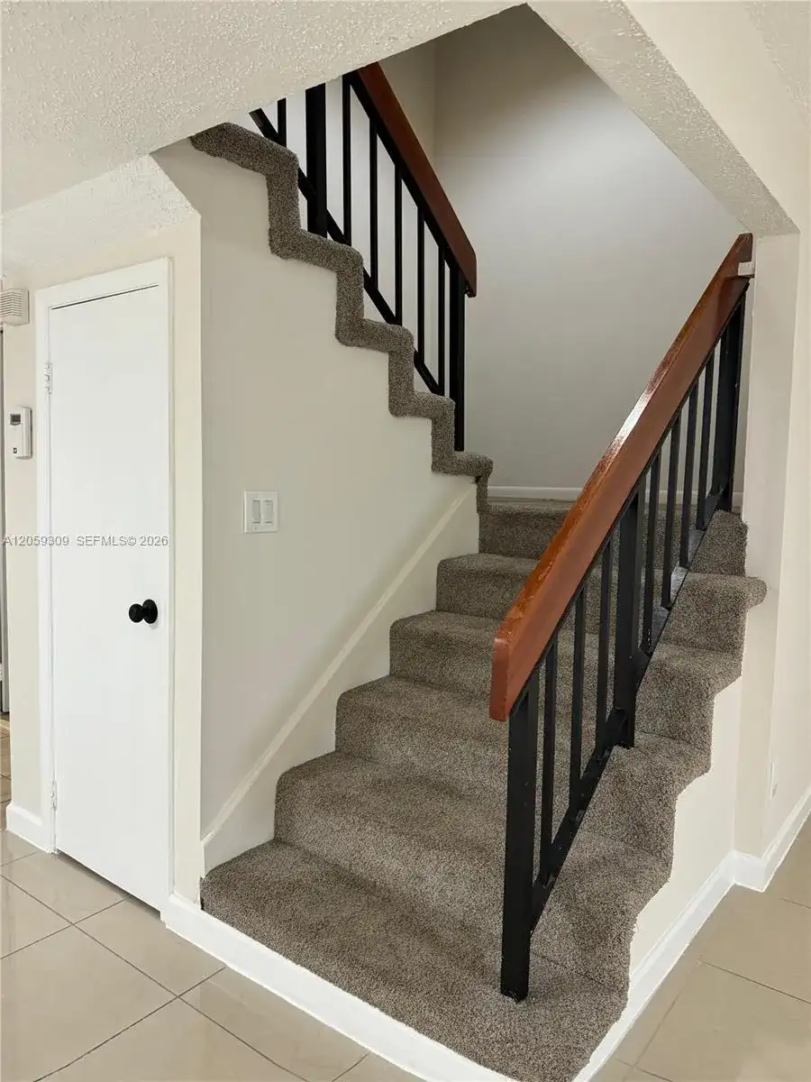 16498 NE 26th Ave # 12, North Miami Beach FL 33160 photo 4
