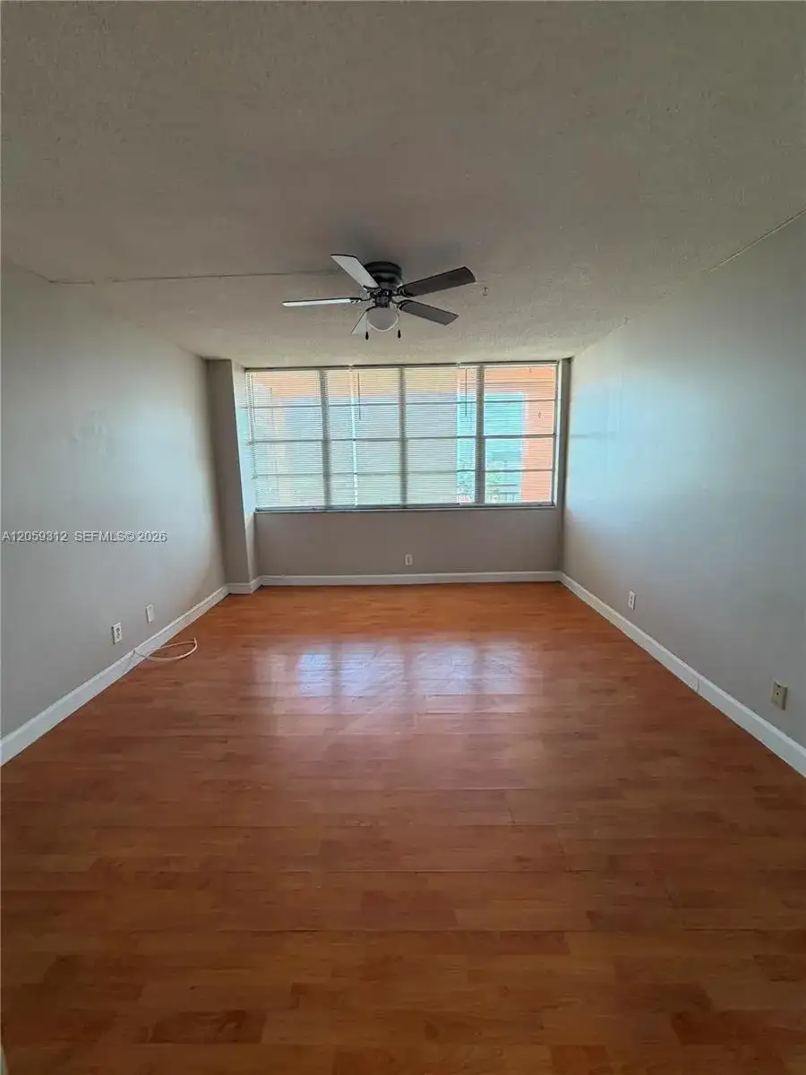 2025 NE 164th St # 1006, North Miami Beach FL 33162 photo 5
