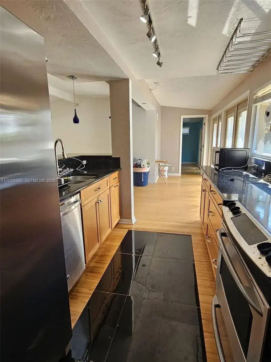 1732 NE 50th St, Pompano Beach FL 33064 photo 4