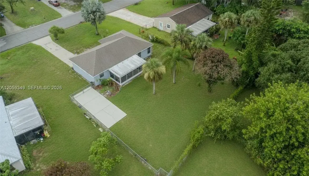 4016 E Sunflower Circle, La Belle FL 33935 photo 3