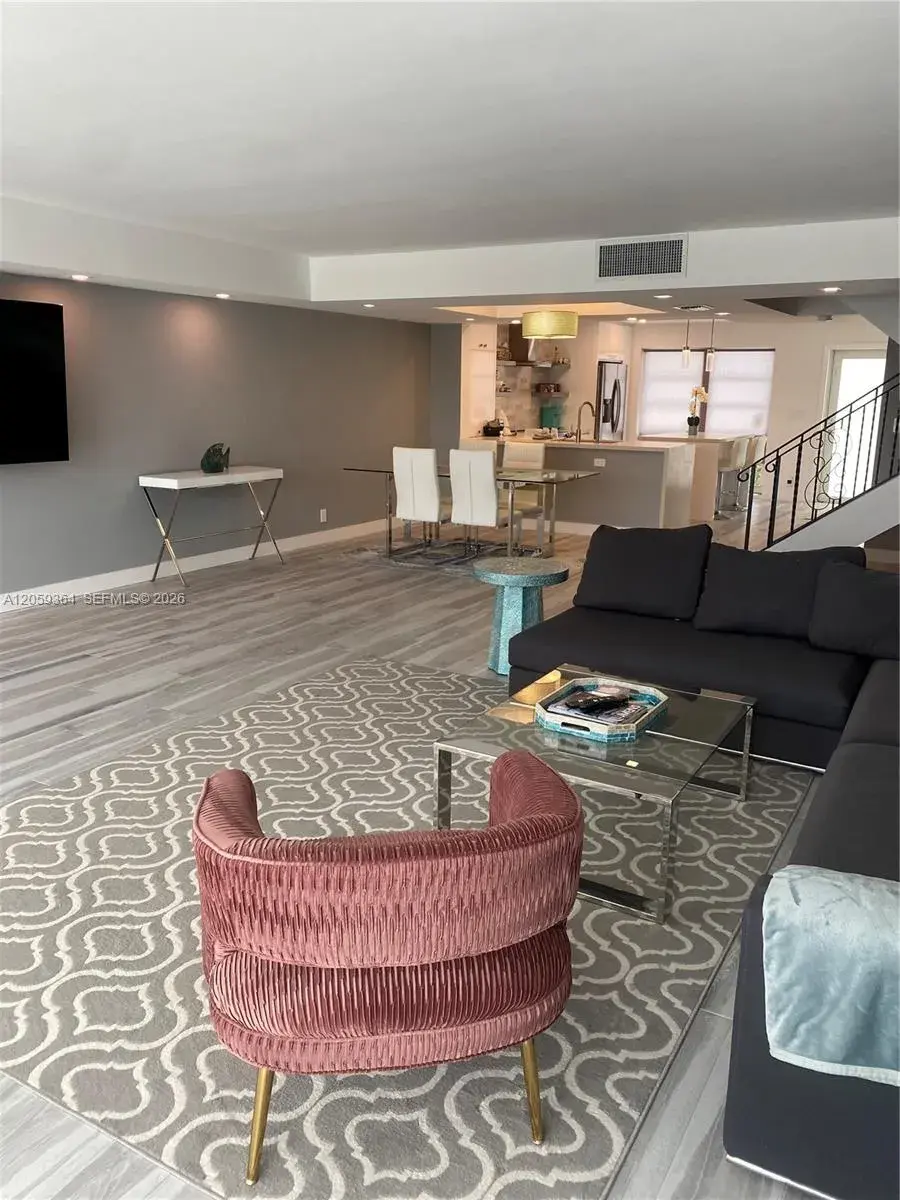 613 NE 26th Ave # 613, Hallandale Beach FL 33009
