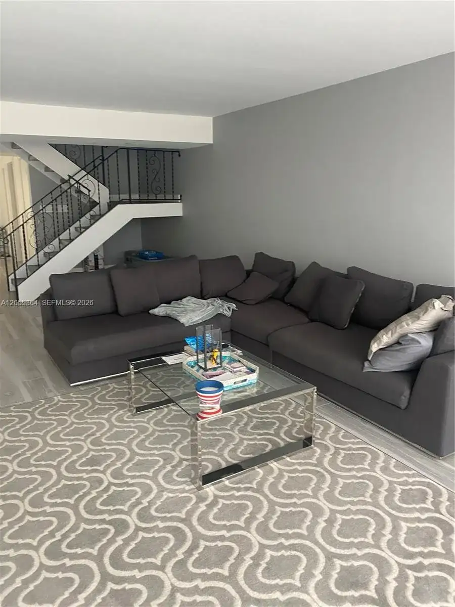 613 NE 26th Ave # 613, Hallandale Beach FL 33009 photo 5