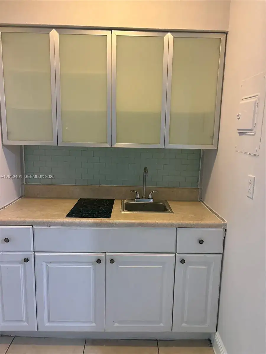1800 Sans Souci Blvd # 214, North Miami FL 33181 photo 2