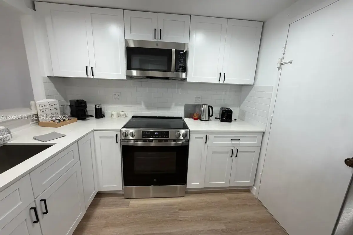 3725 S Ocean Dr # 1411, Hollywood FL 33019