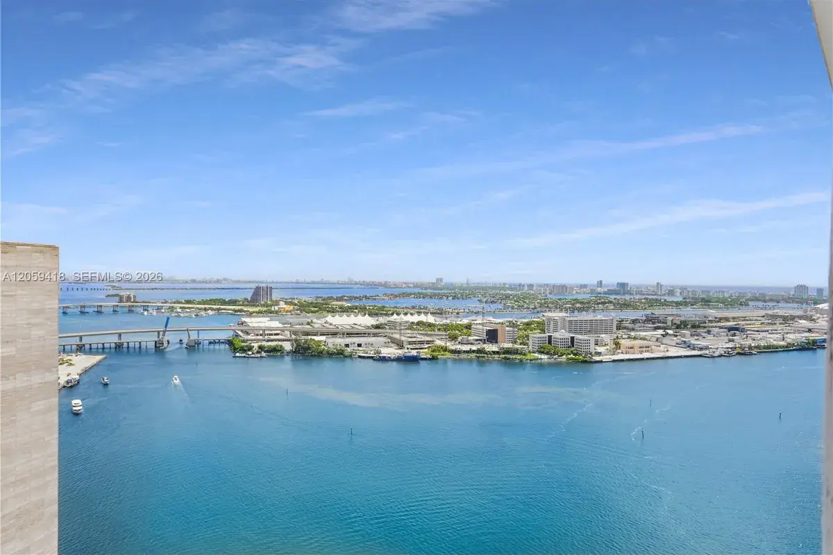 335 S Biscayne Blvd # 3808, Miami FL 33131