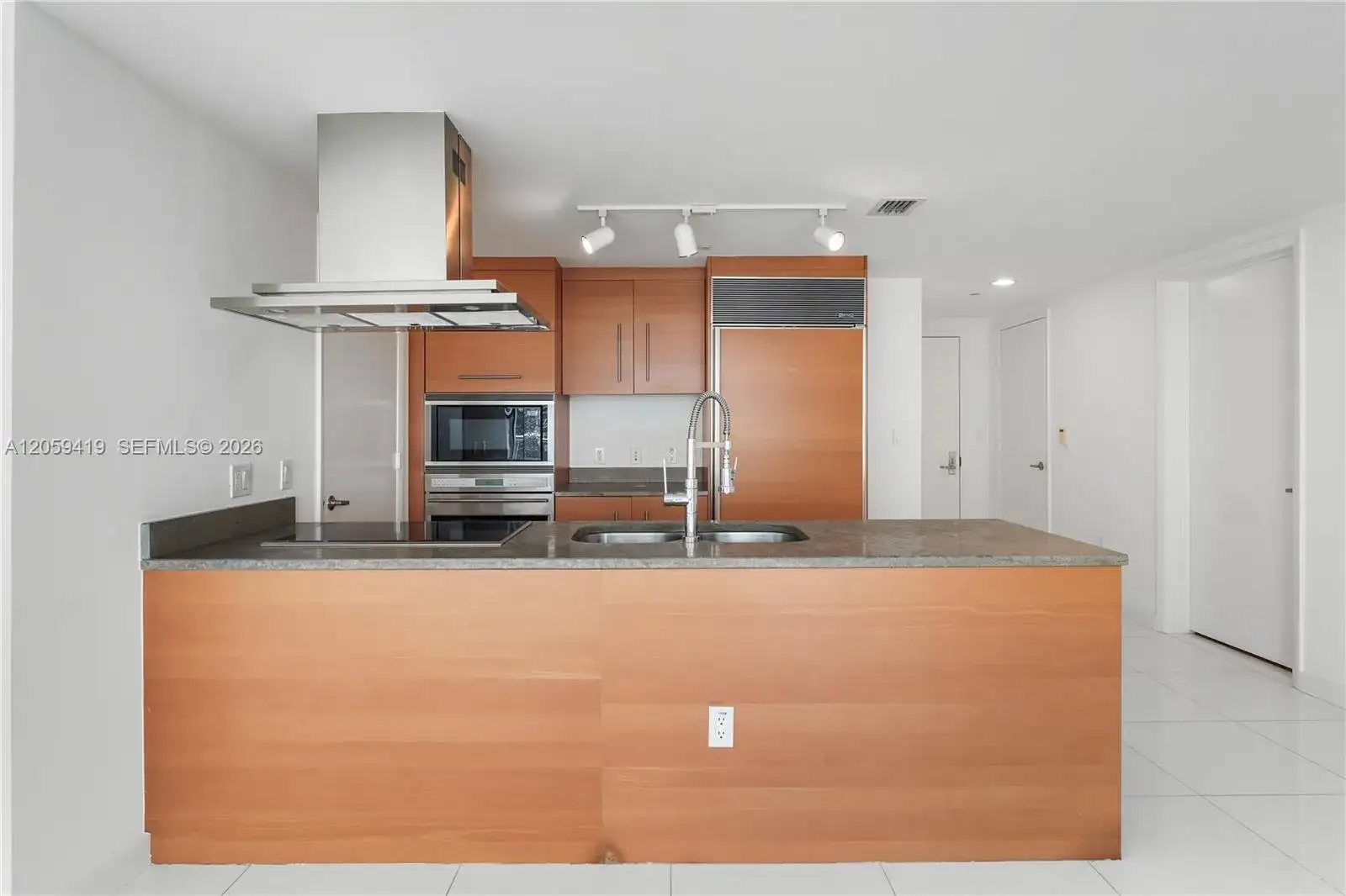 495 Brickell Ave # 3311, Miami FL 33131 photo 4