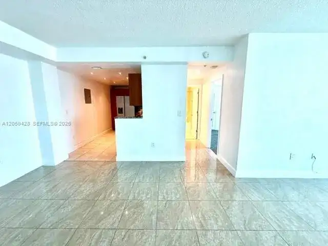 7501 E Treasure Dr # 5H, North Bay Village FL 33141 photo 3