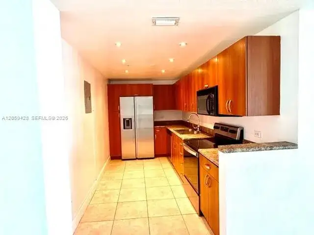 7501 E Treasure Dr # 5H, North Bay Village FL 33141 photo 4