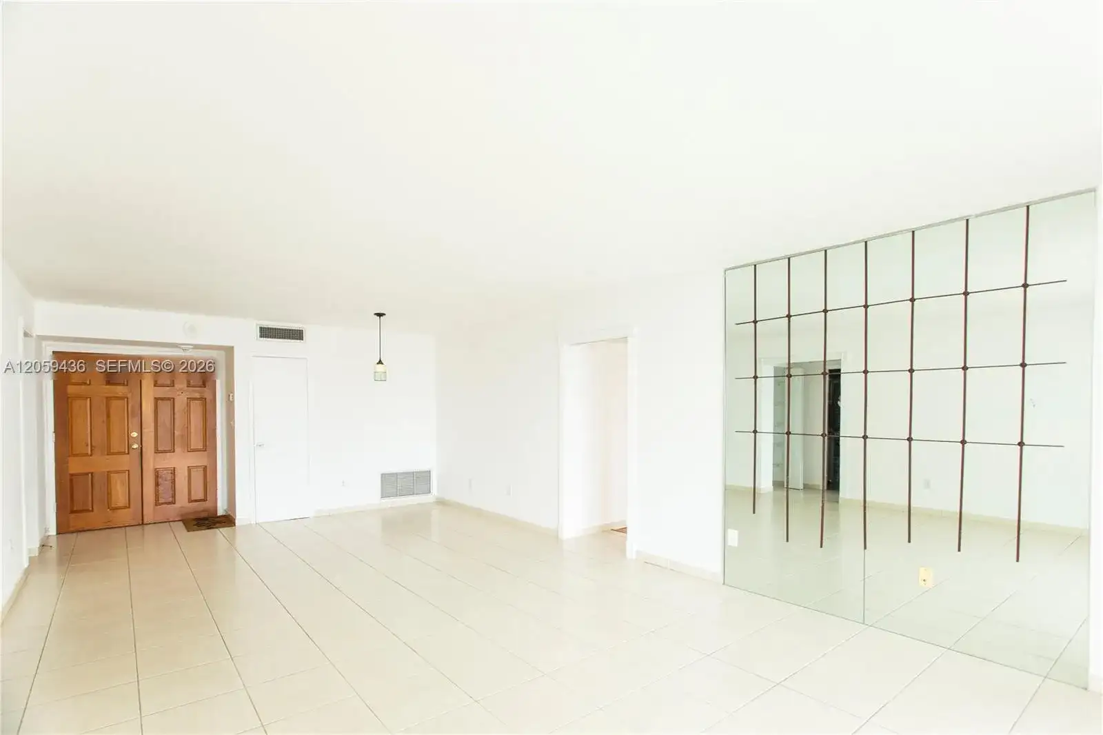 1420 Brickell Bay Dr # 1604B, Miami FL 33131 photo 2
