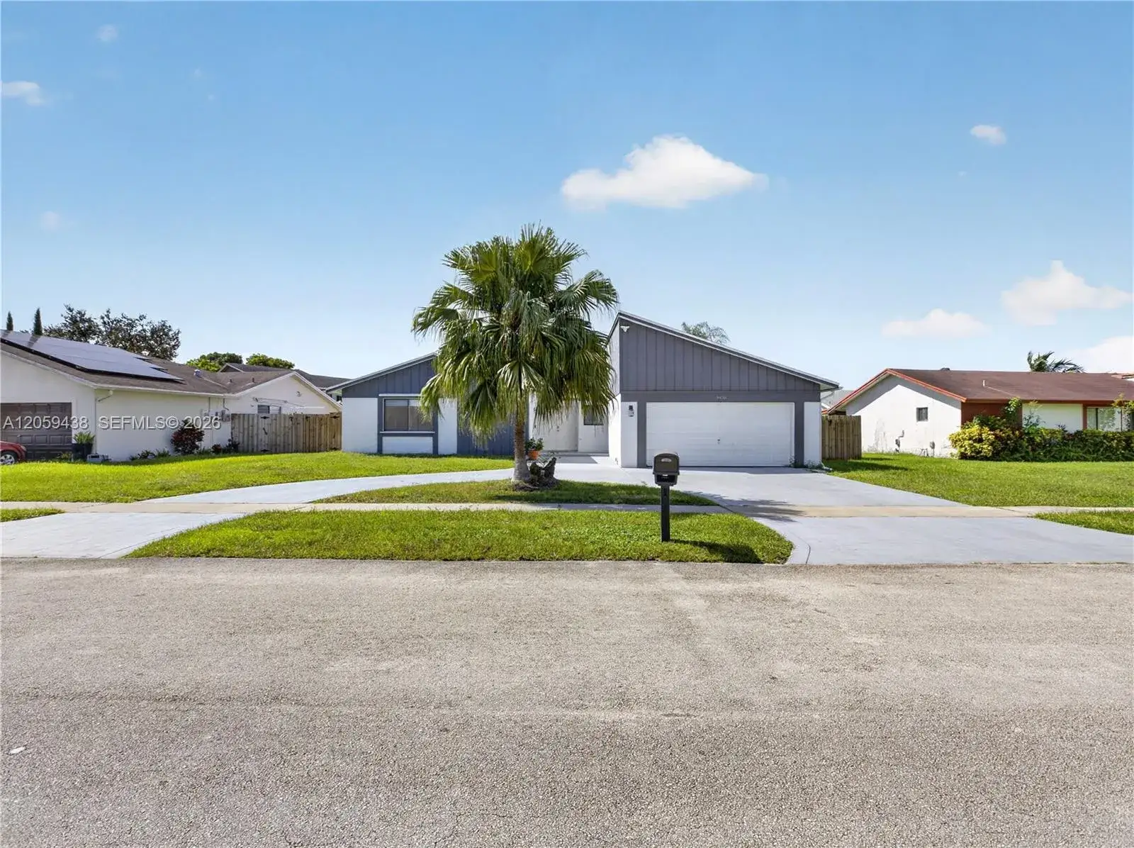 9428 NW 46th Ct, Sunrise FL 33351
