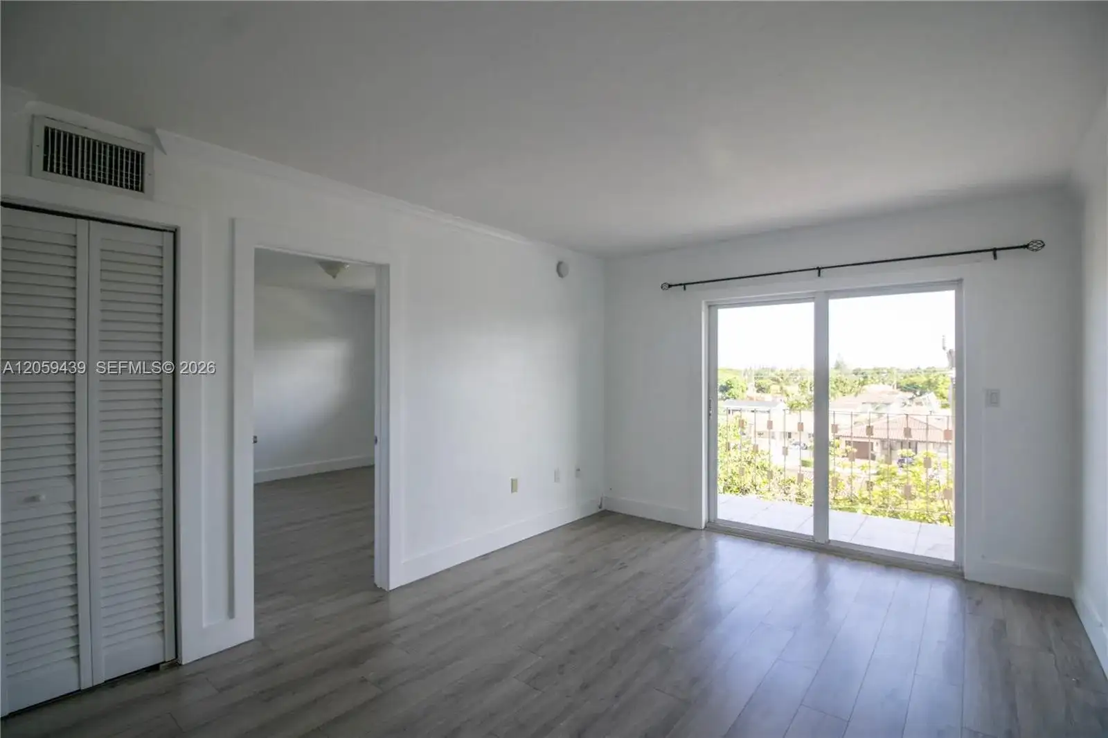 4758 W Flagler St # 14, Miami FL 33134 photo 2