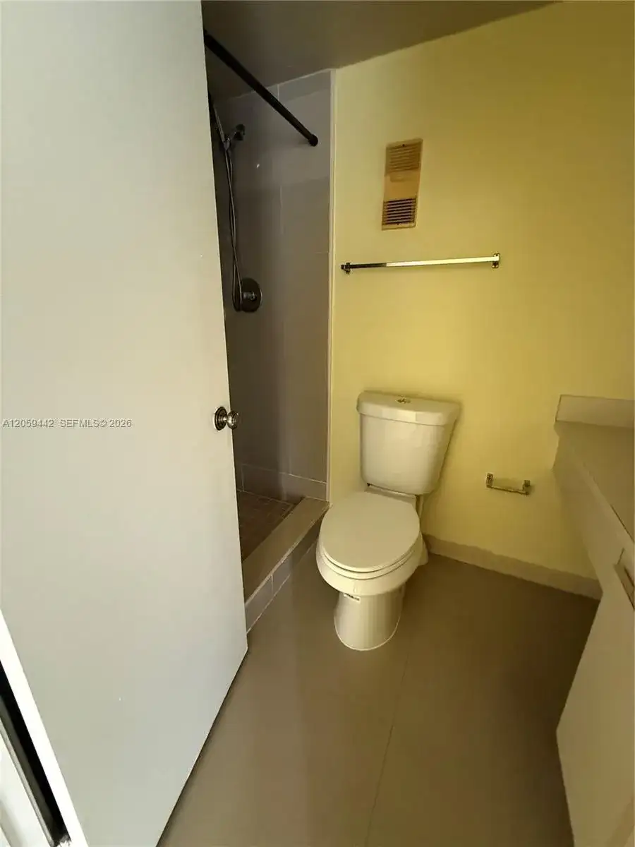 8740 N Sherman Cir # 402, Miramar FL 33025 photo 4