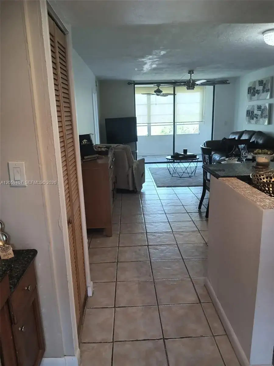 2821 Somerset Dr # 312, Lauderdale Lakes FL 33311 photo 5