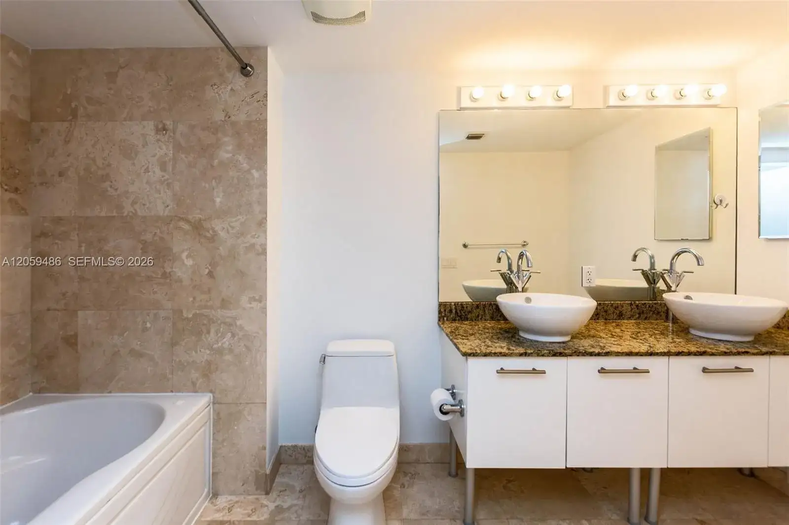 41 SE 5th St # 1914, Miami FL 33131 photo 5