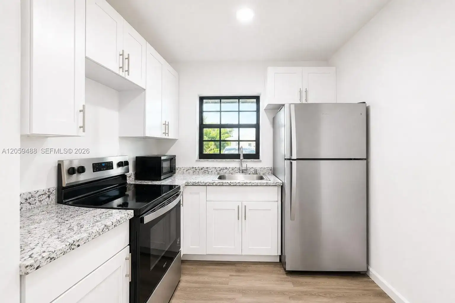 2401 NW 52nd St, Tamarac FL 33309 photo 2