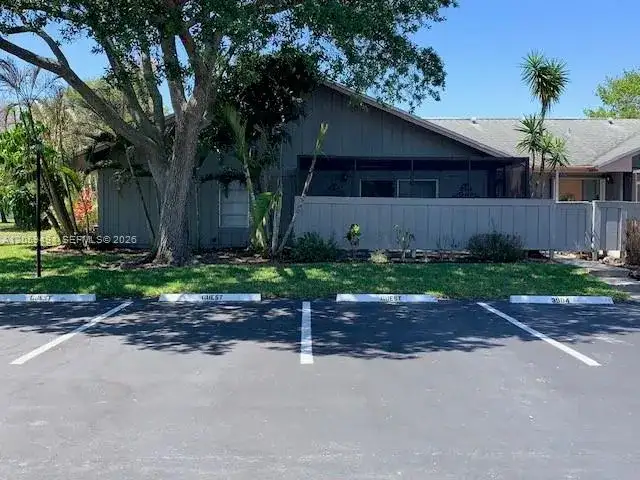 3904 NW Cinnamon Tree Cir, Jensen Beach FL 34957 photo 2