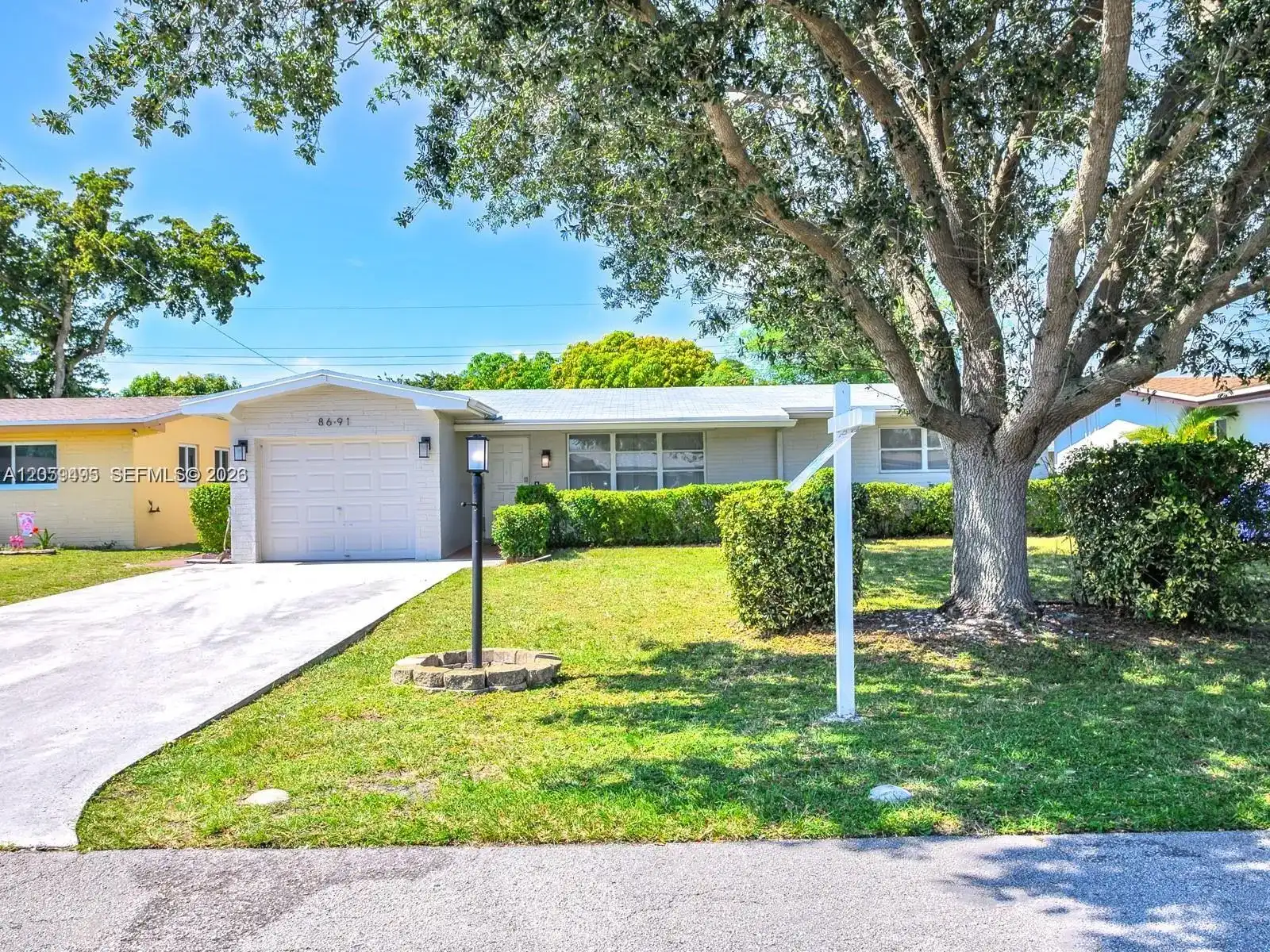 8691 NW 16th St, Pembroke Pines FL 33024