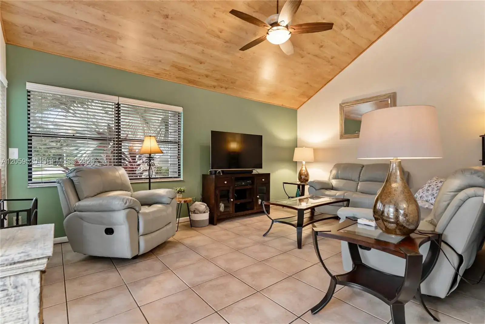 8707 Bardmoor Pl # 101, Seminole FL 33777 photo 4