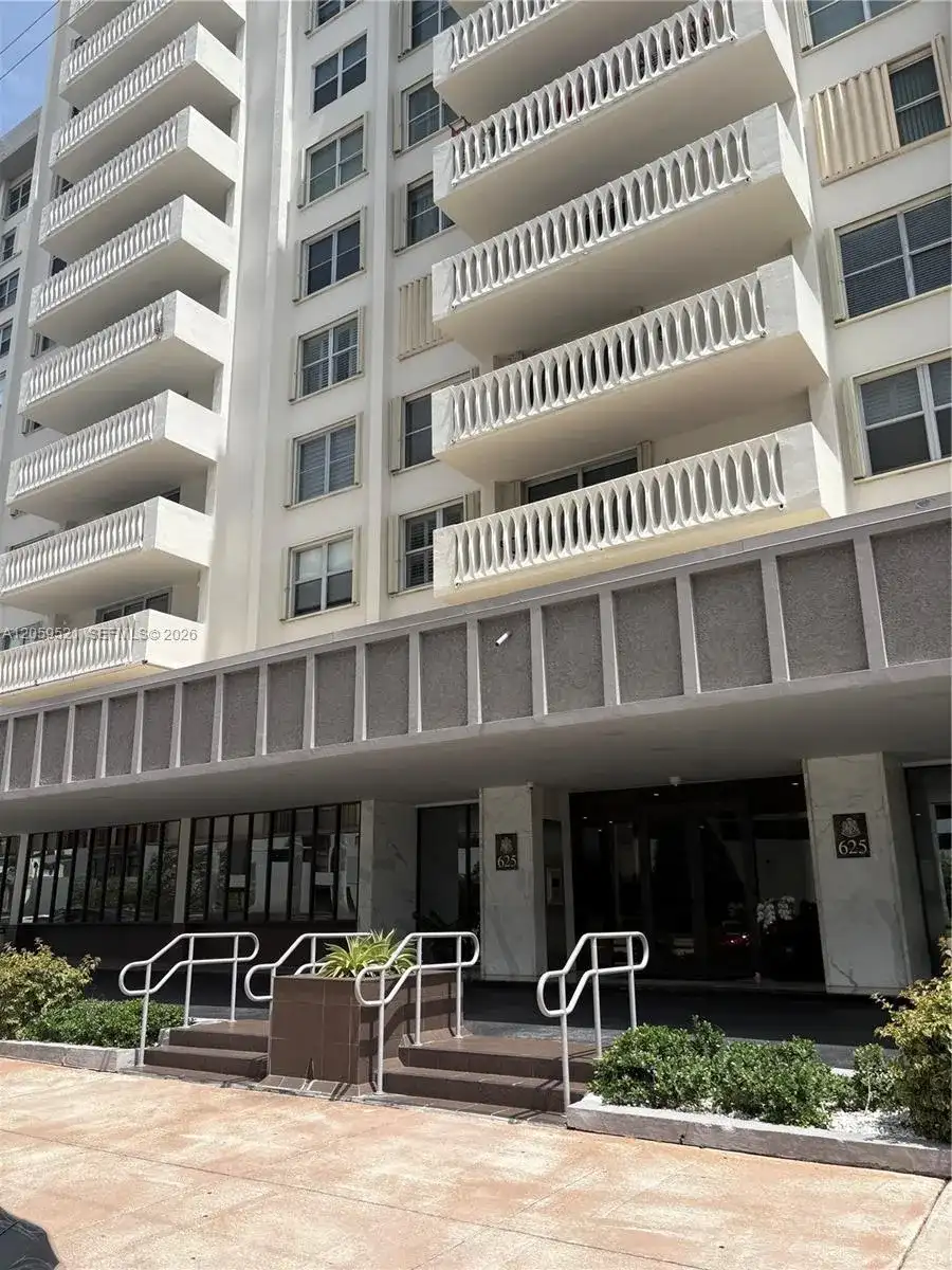 625 Biltmore Way # 501, Coral Gables FL 33134