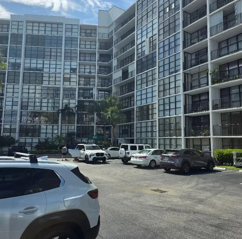 800 Parkview Dr # 716, Hallandale Beach FL 33009