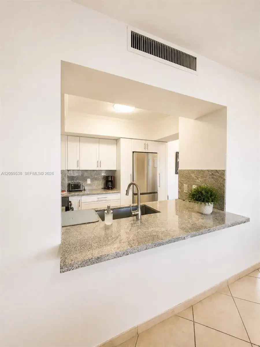 3505 S Ocean Dr # 401, Hollywood FL 33019 photo 4