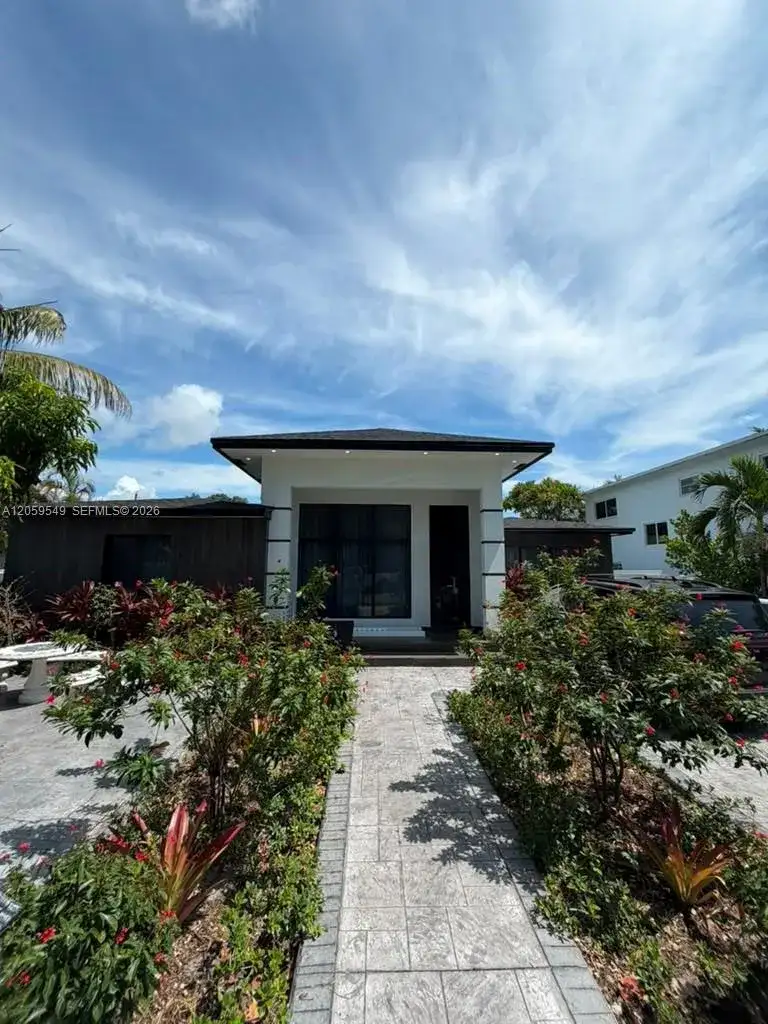 224 SW 12th St, Dania Beach FL 33004 photo 2