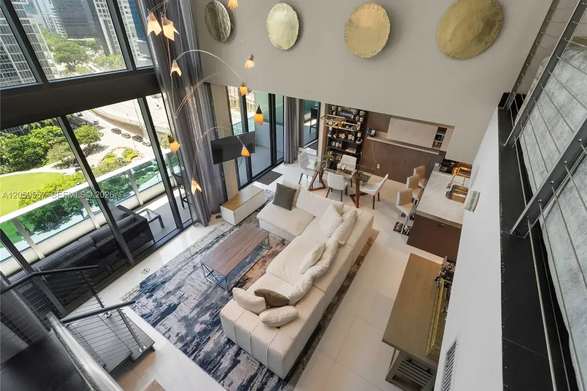 200 Biscayne Boulevard Way # 1407, Miami FL 33131