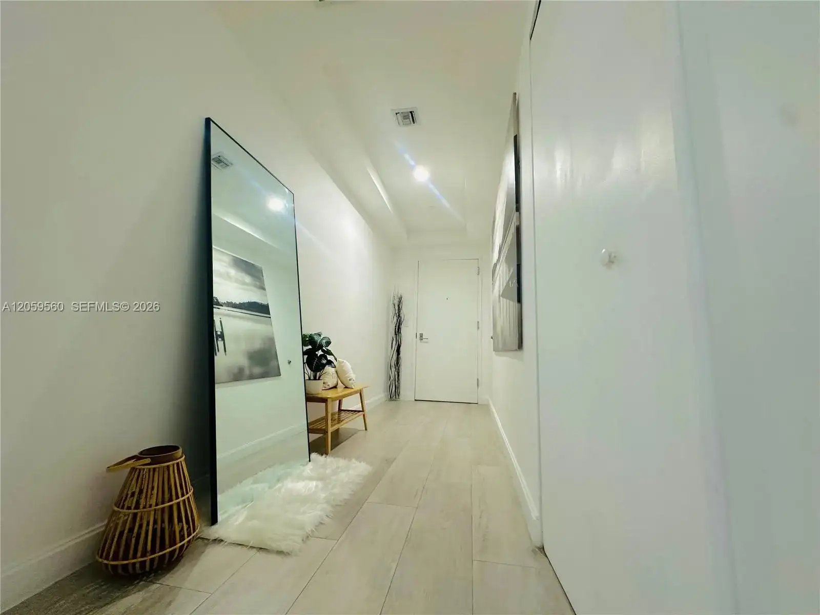 45 SW 9th St # 2501, Miami FL 33130 photo 4