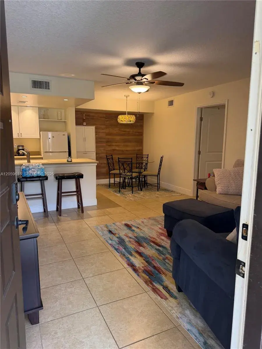 4701 E Lucerne Lakes Blvd E # 104, Lake Worth FL 33467