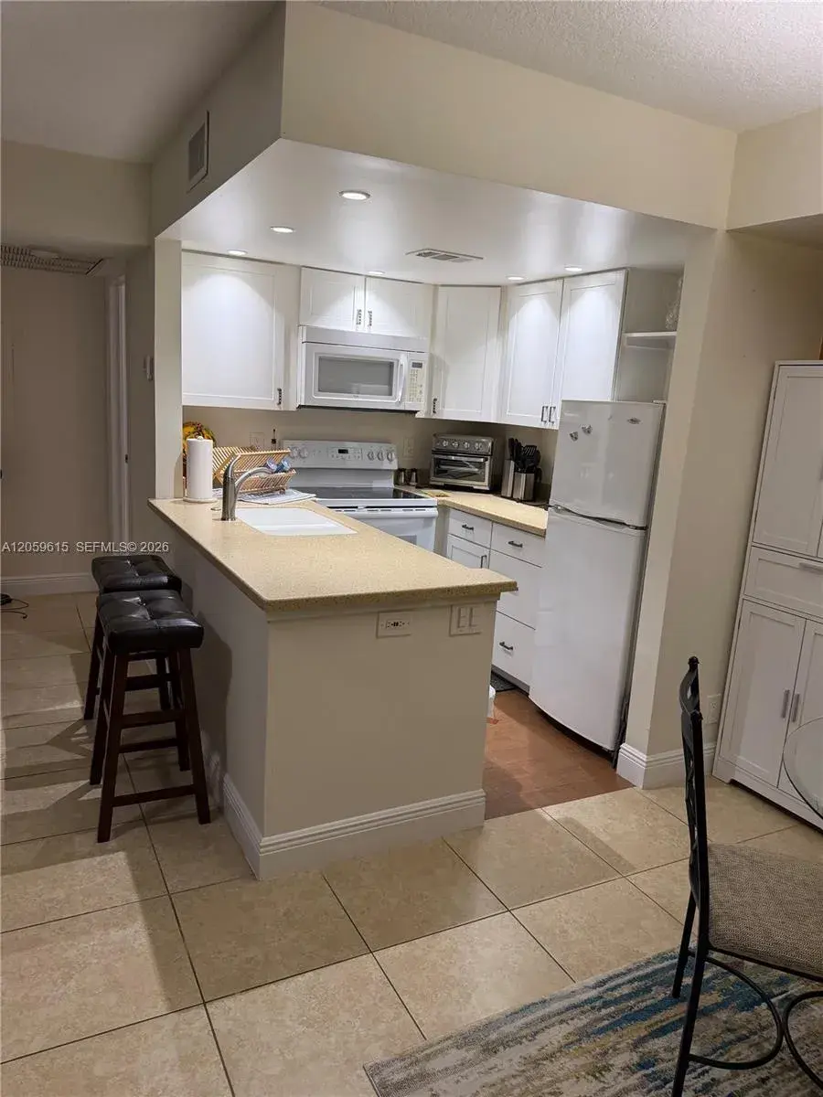 4701 E Lucerne Lakes Blvd E # 104, Lake Worth FL 33467