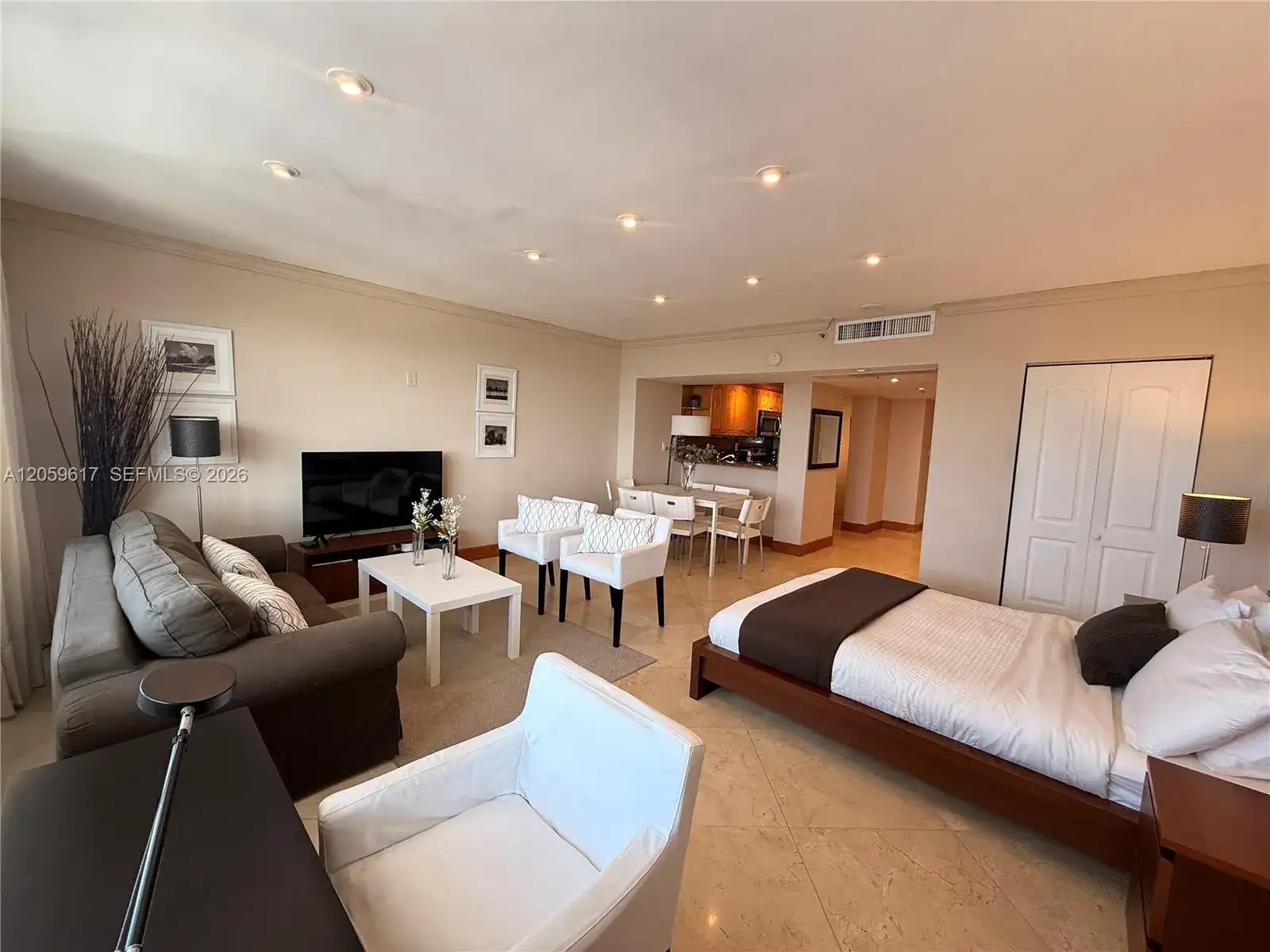 100 Lincoln Rd # 1631, Miami Beach FL 33139 photo 4