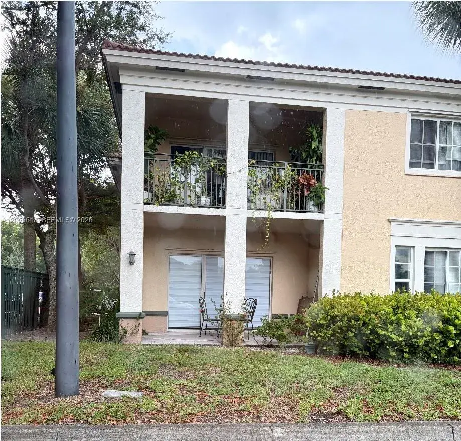 2452 Centergate Dr # 104, Miramar FL 33025